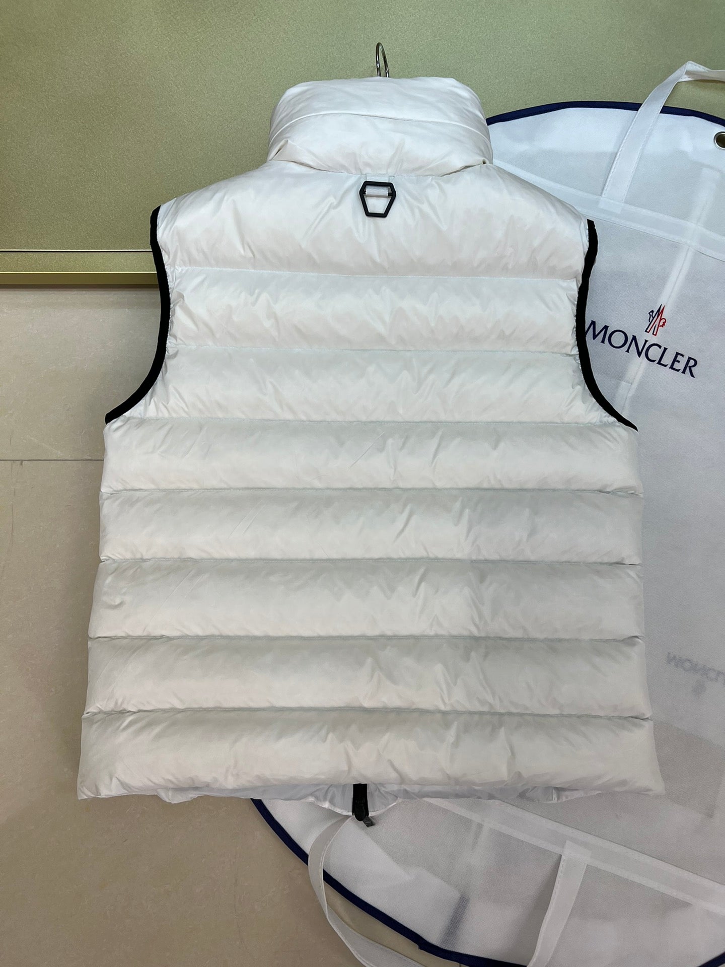 Smanicato Moncler