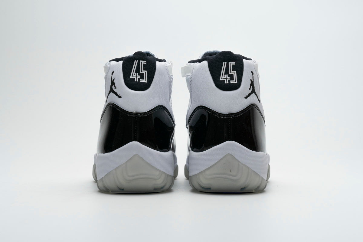 Air Jordan 11 Retro Concord